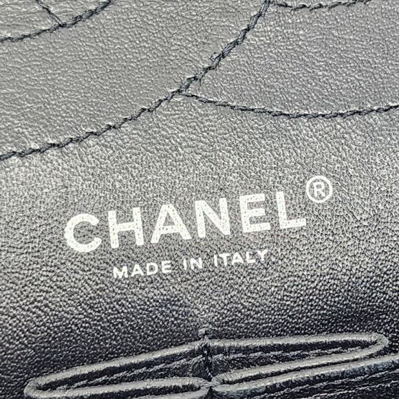 Chanel Classic 2.55 Reissue Jumbo Double Flap Bag - Quilted Patent Leather Black - Picture 9 of 12